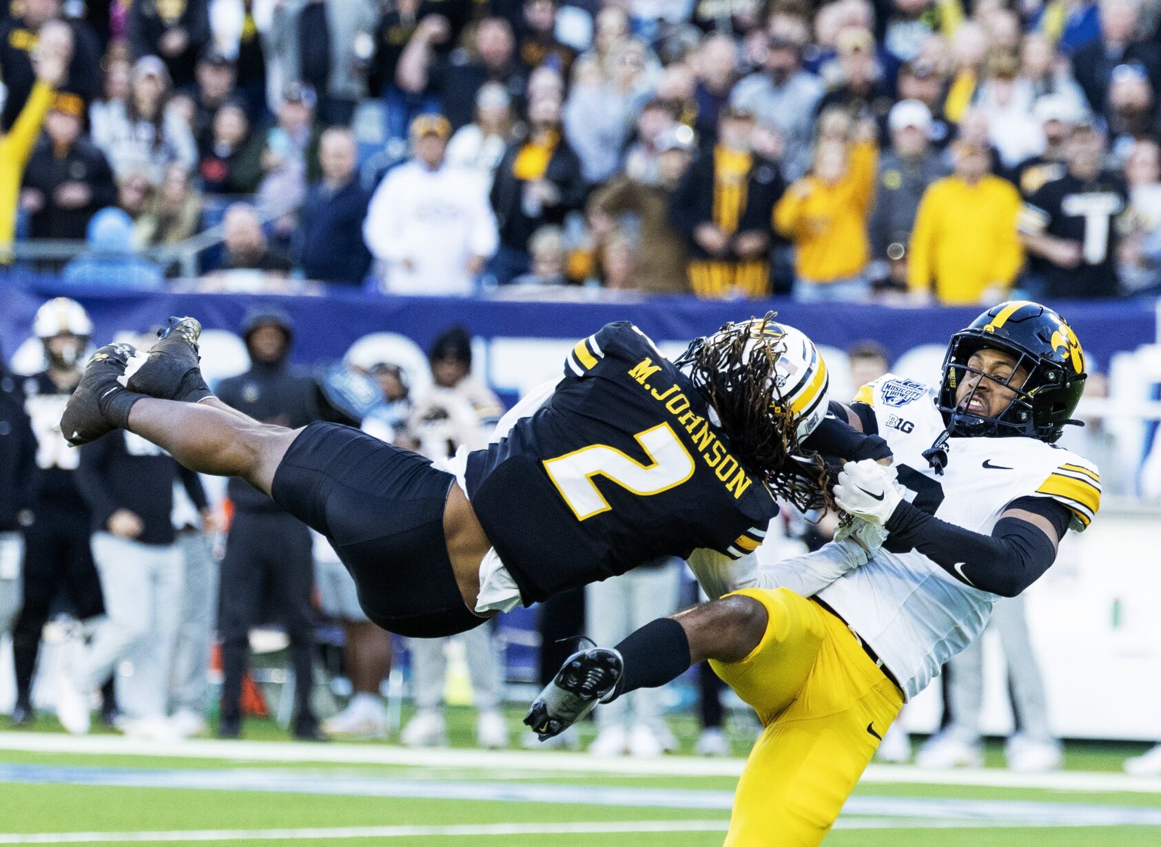 Mizzou defeats Iowa 27-24 to win the TransPerfect Music City bowl